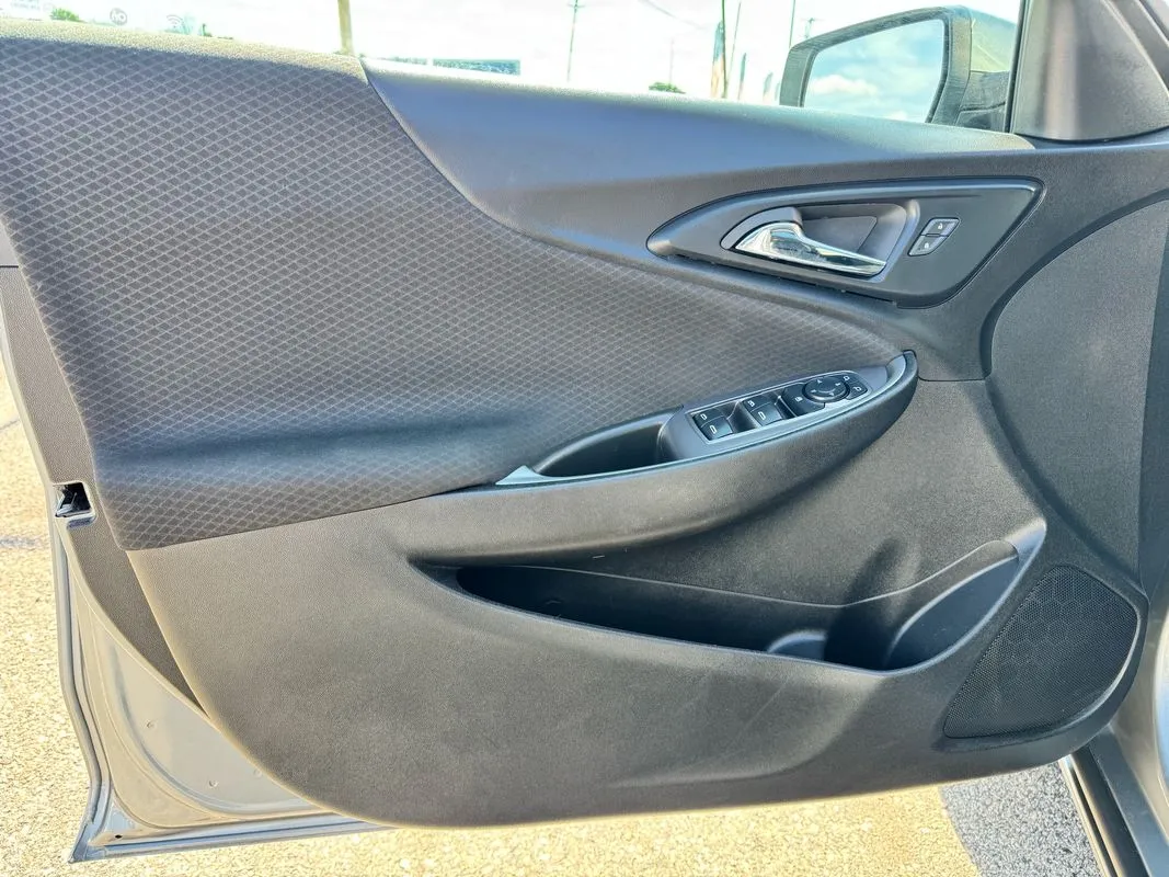 2024 Chevrolet Malibu 1LT photo 30