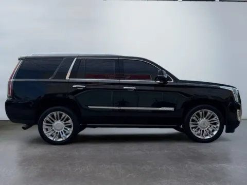More photos of 2017 Cadillac Escalade Platinum at Grace Auto Group, PA