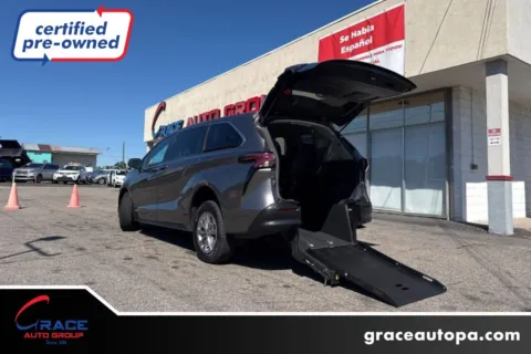 Gray 2021 Toyota Sienna LE 8-Passenger for sale in Morrisville, PA