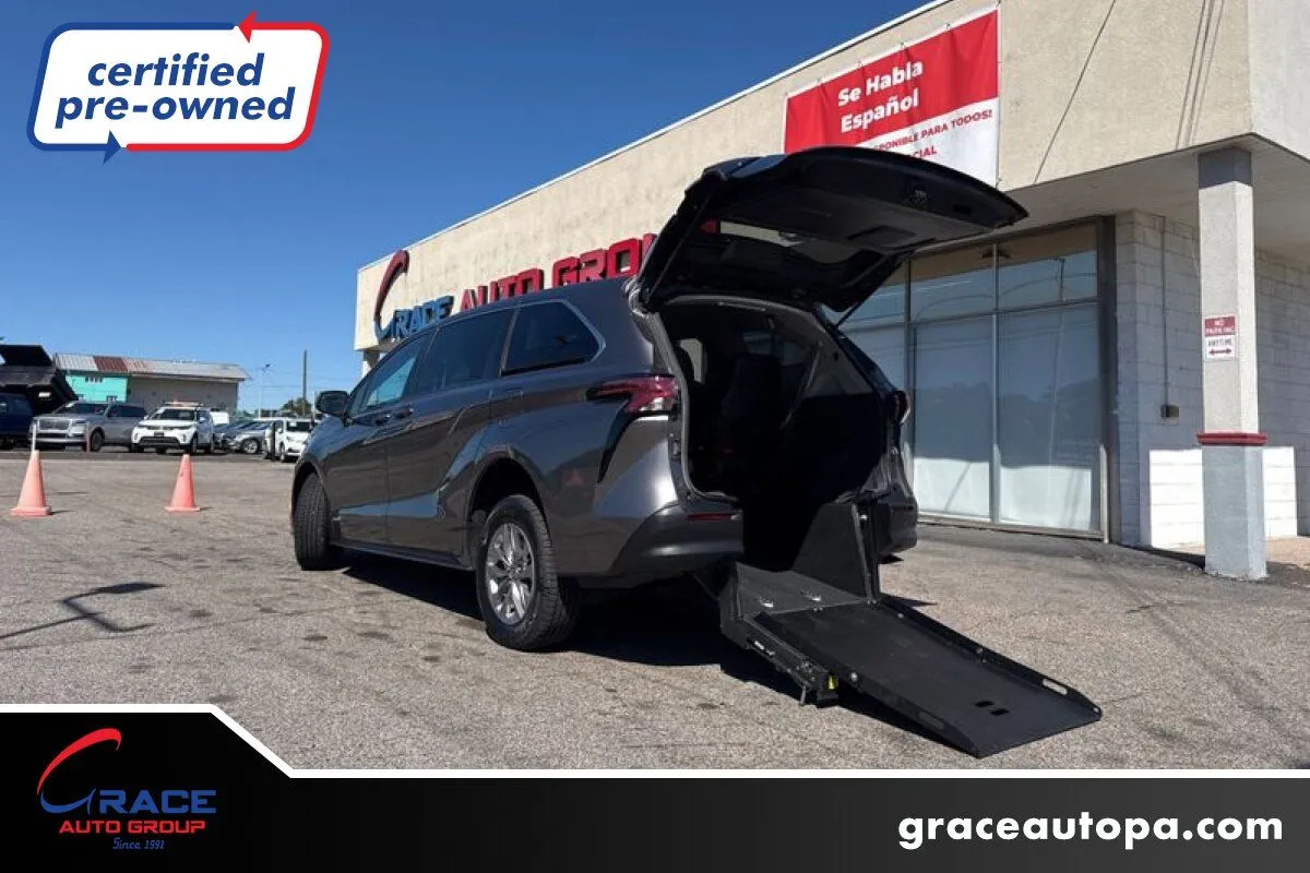 Gray 2021 Toyota Sienna LE 8-Passenger for sale in Morrisville, PA