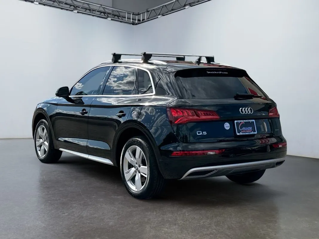 2019 Audi Q5 Premium Plus 45 TFSI photo 2