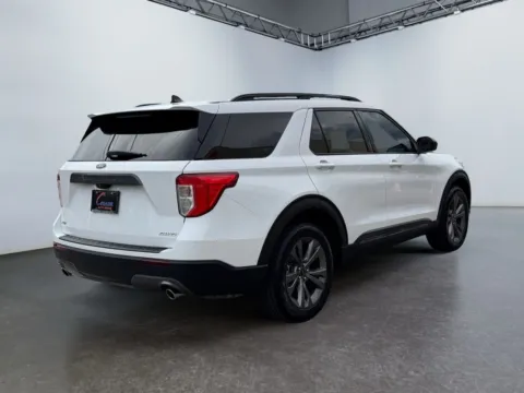 More photos of 2021 Ford Explorer XLT at Grace Auto Group, PA
