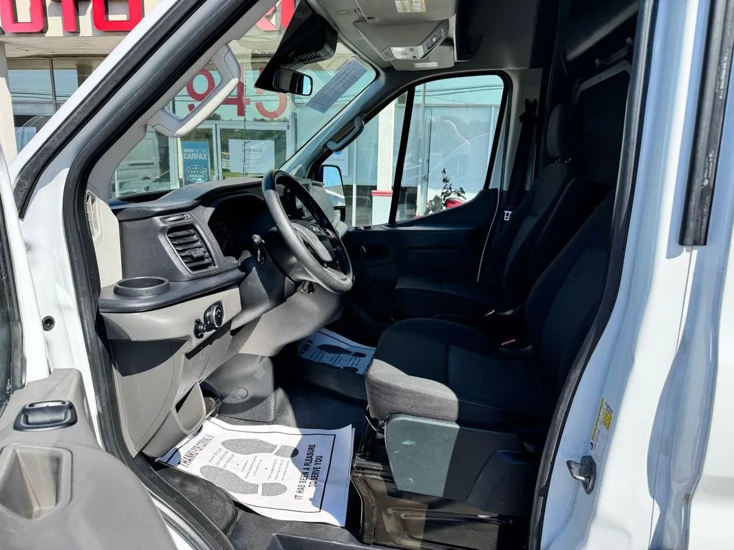 2022 Ford Transit photo 4