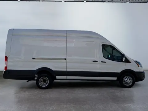 More photos of 2022 Ford Transit 350 HD at Grace Auto Group, PA