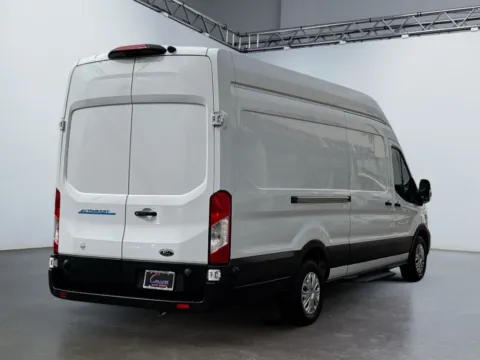 More photos of 2022 Ford E-Transit 350 at Grace Auto Group, PA