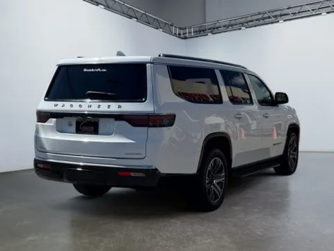 More photos of 2023 Jeep Wagoneer L Series II at Grace Auto Group, PA