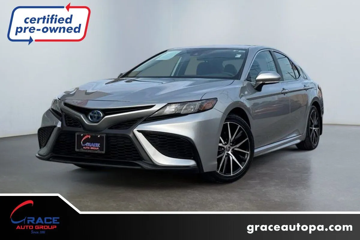 Silver 2024 Toyota Camry Hybrid SE for sale in Morrisville, PA