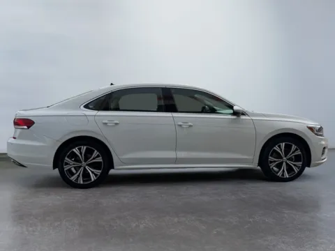 More photos of 2021 Volkswagen Passat 2.0T SE at Grace Auto Group, PA