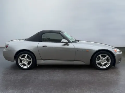 More photos of 2000 Honda S2000 at Grace Auto Group, PA