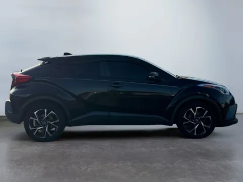 More photos of 2019 Toyota C-HR XLE at Grace Auto Group, PA