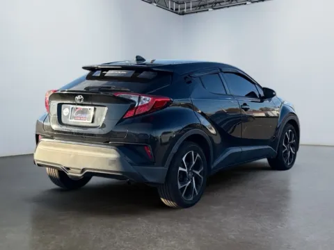 More photos of 2019 Toyota C-HR XLE at Grace Auto Group, PA
