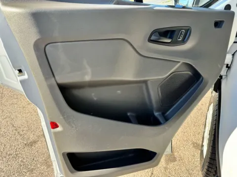 More photos of 2021 Ford Transit 350 Cutaway 350 at Grace Auto Group, PA