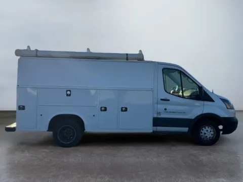 More photos of 2019 Ford Transit 350 Cutaway 350 HD at Grace Auto Group, PA