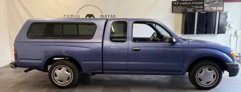 Photos of 2000 Toyota Tacoma SR5 for sale in Tualatin, OR at Family Motor Company