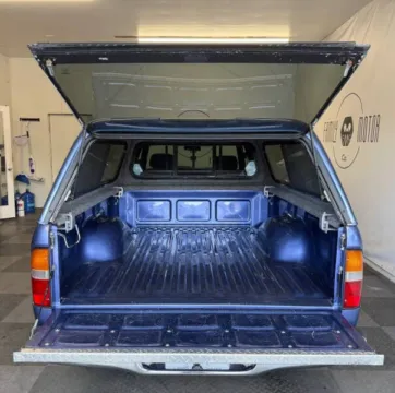 More photos of 2000 Toyota Tacoma SR5 at Family Motor Company, OR