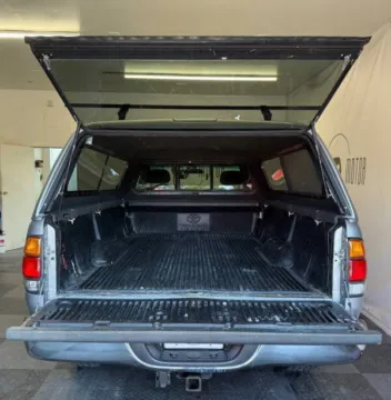More photos of 2002 Toyota Tundra SR5 V8 at Family Motor Company, OR