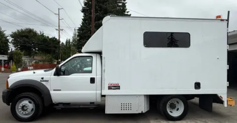 More photos of 2005 Ford F-550 Super Duty at Family Motor Company, OR