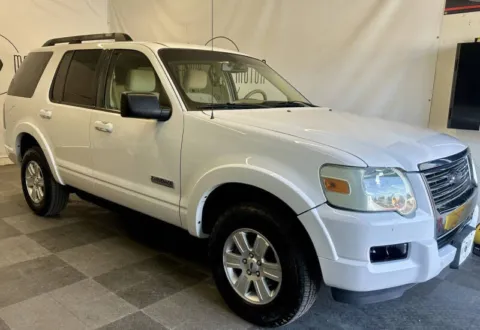 White 2008 Ford Explorer XLT for sale in Tualatin, OR