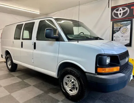 White 2012 Chevrolet Express 3500 for sale in Tualatin, OR