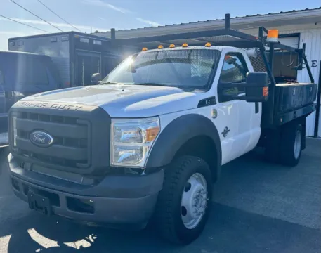 More photos of 2015 Ford F-550 Super Duty at Family Motor Company, OR