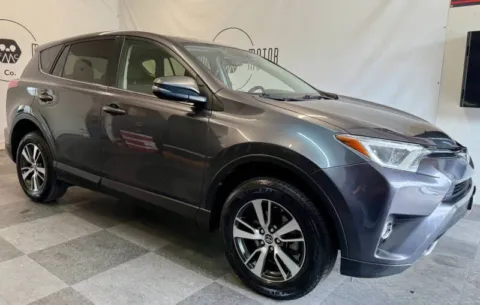 Gray 2018 Toyota RAV4 XLE for sale in Tualatin, OR