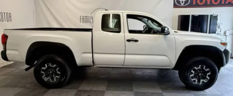 Photos of 2018 Toyota Tacoma SR for sale in Tualatin, OR at Family Motor Company