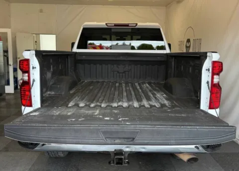 More photos of 2021 Chevrolet Silverado 2500HD LT at Family Motor Company, OR