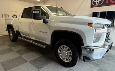 White 2021 Chevrolet Silverado 2500HD LT for sale in Tualatin, OR