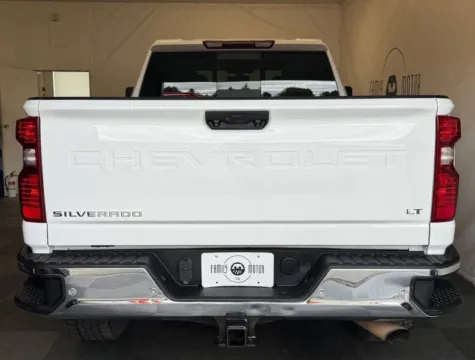 More photos of 2021 Chevrolet Silverado 2500HD LT at Family Motor Company, OR