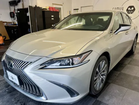 More photos of 2021 Lexus ES 250 at Family Motor Company, OR