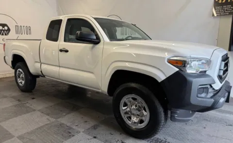 White 2021 Toyota Tacoma SR for sale in Tualatin, OR