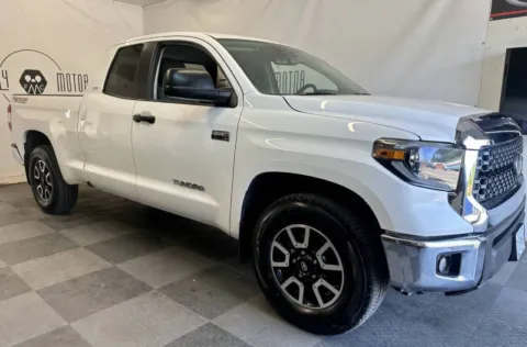 White 2021 Toyota Tundra SR5 for sale in Tualatin, OR