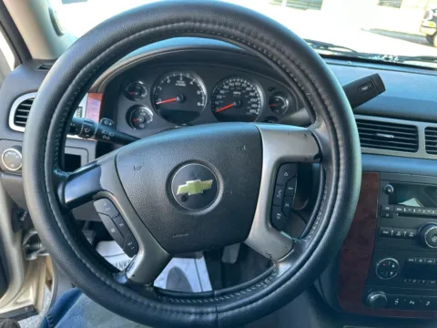 More photos of 2012 Chevrolet Suburban 1500 LT Sport Utility 4D at Lunde Auto Sales, MN