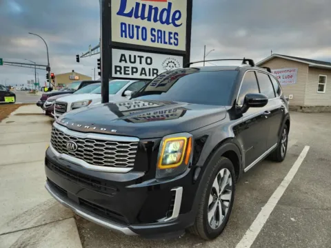 Black 2021 Kia Telluride EX Sport Utility 4D for sale in Wadena, MN