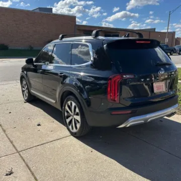 More photos of 2021 Kia Telluride EX Sport Utility 4D at Lunde Auto Sales, MN