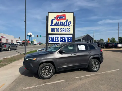 Gray 2019 Jeep Cherokee TrailHawk Sport Utility 4D for sale in Wadena, MN