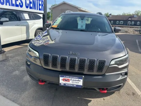 More photos of 2019 Jeep Cherokee TrailHawk Sport Utility 4D at Lunde Auto Sales, MN