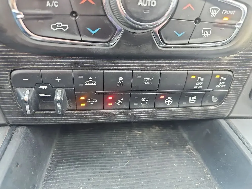 2014 Ram 1500 Crew Cab - Image 2