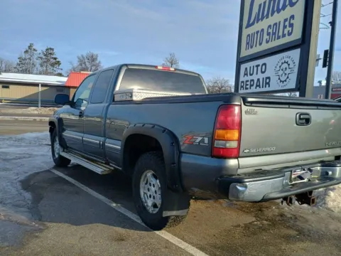 More photos of 2001 Chevrolet Silverado 1500 Extended Cab Short Bed at Lunde Auto Sales, MN