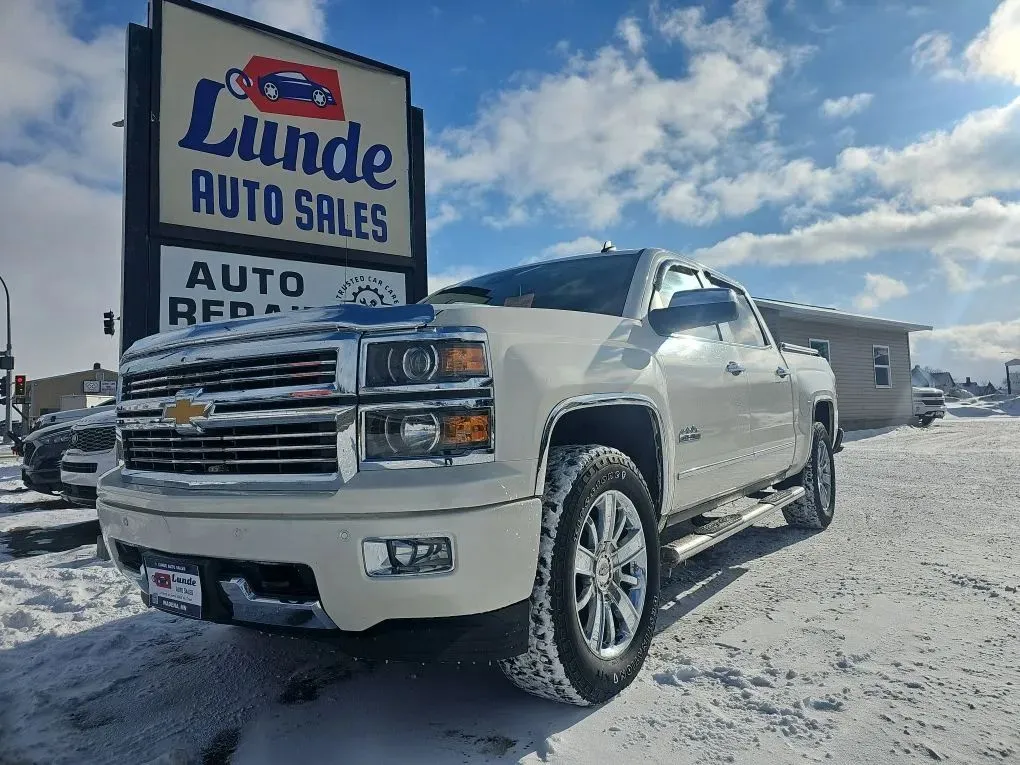 White 2014 Chevrolet Silverado 1500 Crew Cab High Country Pickup 4D 5 3/4 ft for sale in Wadena, MN