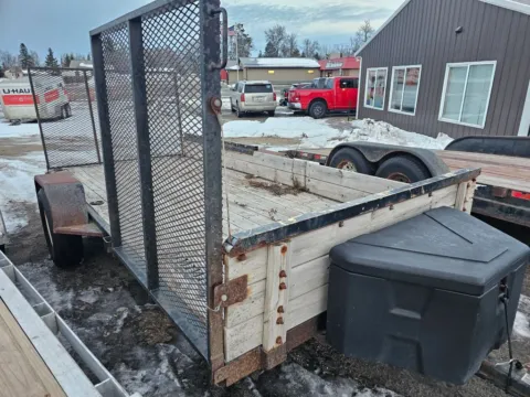More photos of 2005 custom trailer at Lunde Auto Sales, MN