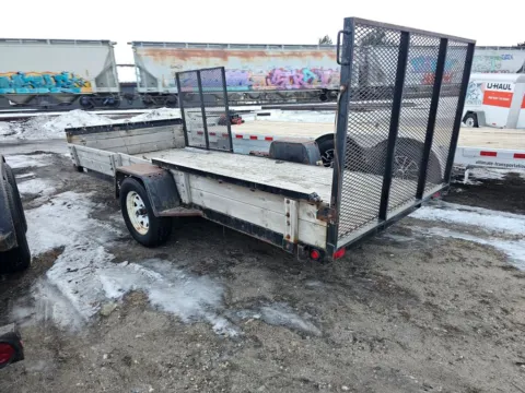 More photos of 2005 custom trailer at Lunde Auto Sales, MN