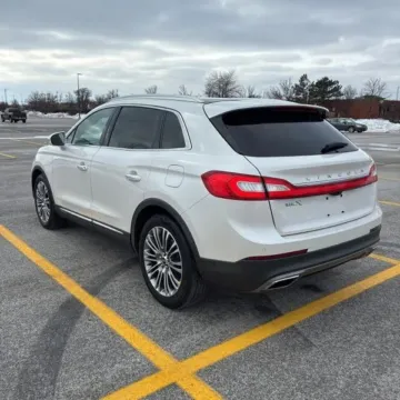 More photos of 2016 Lincoln MKX Reserve Sport Utility 4D at Lunde Auto Sales, MN