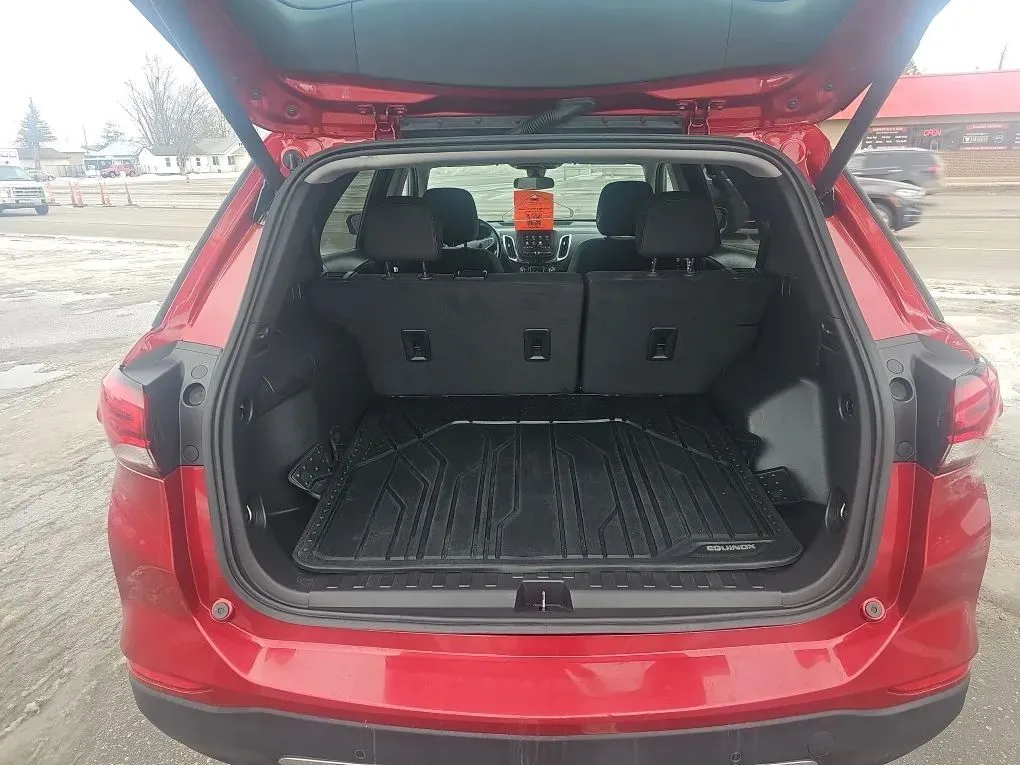 2024 Chevrolet Equinox - Image 3