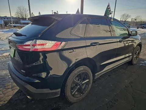 More photos of 2020 Ford Edge SE Sport Utility 4D at Lunde Auto Sales, MN