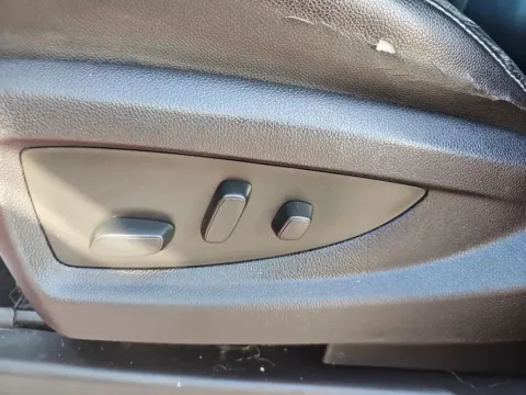 More photos of 2017 Chevrolet Silverado 1500 Crew Cab Z71 LT Pickup 4D 5 3/4 ft at Lunde Auto Sales, MN