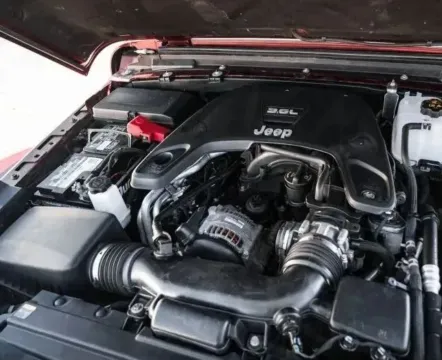 More photos of 2021 Jeep Gladiator High Altitude Pickup 4D 5 ft at Lunde Auto Sales, MN