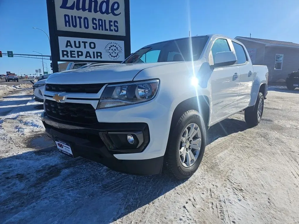 White 2021 Chevrolet Colorado Crew Cab LT Pickup 4D 5 ft for sale in Wadena, MN