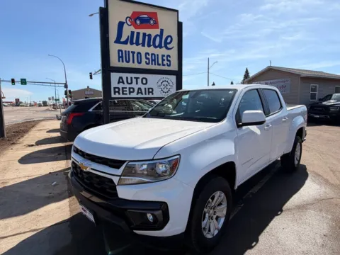 White 2021 Chevrolet Colorado Crew Cab LT Pickup 4D 5 ft for sale in Wadena, MN