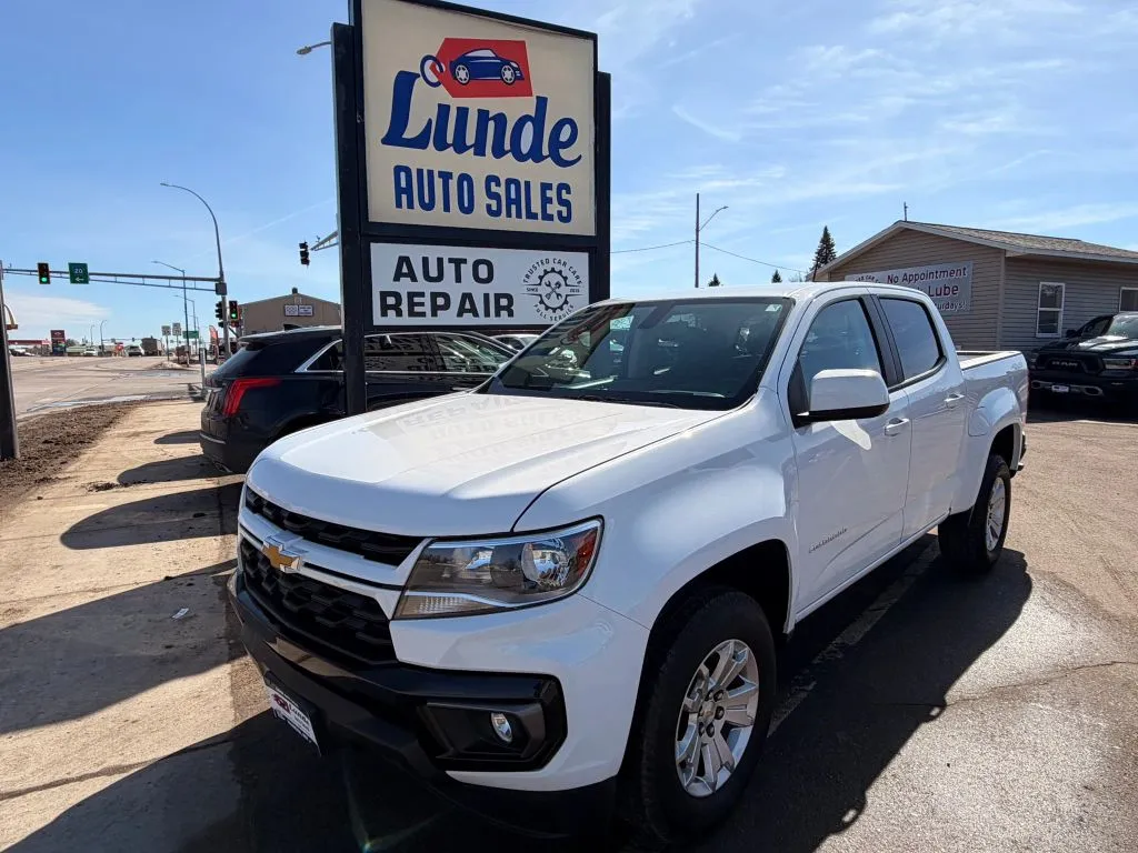 White 2021 Chevrolet Colorado Crew Cab LT Pickup 4D 5 ft for sale in Wadena, MN
